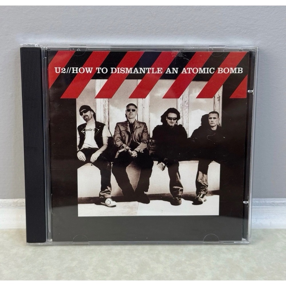 U2: How to Dismantle an Atomic Bomb (CD 2004 Rock Vertigo) B0003613-02 Bono Edge